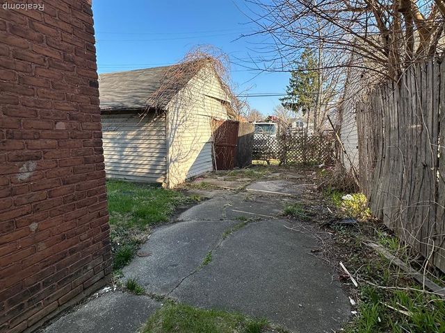 2319 Kendall Street, Detroit, MI 48238