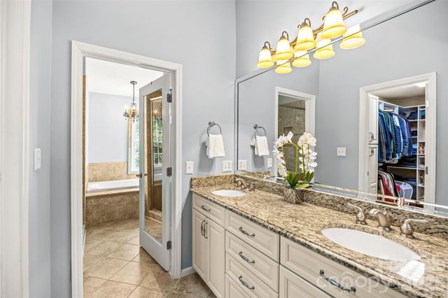 9516 Deer Spring Lane, Charlotte, NC 28210