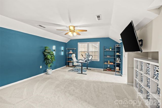 9516 Deer Spring Lane, Charlotte, NC 28210