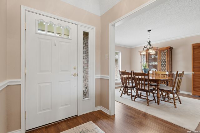 10445 Montanio Dr, New Braunfels, TX 78132
