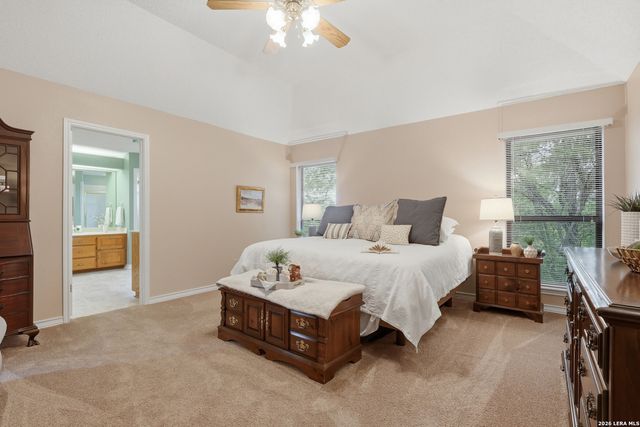 10445 Montanio Dr, New Braunfels, TX 78132