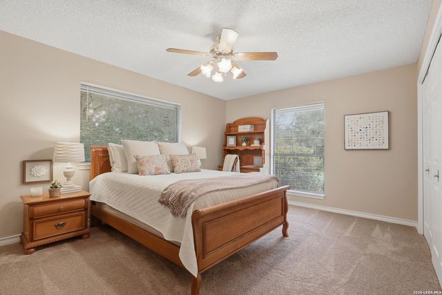 10445 Montanio Dr, New Braunfels, TX 78132