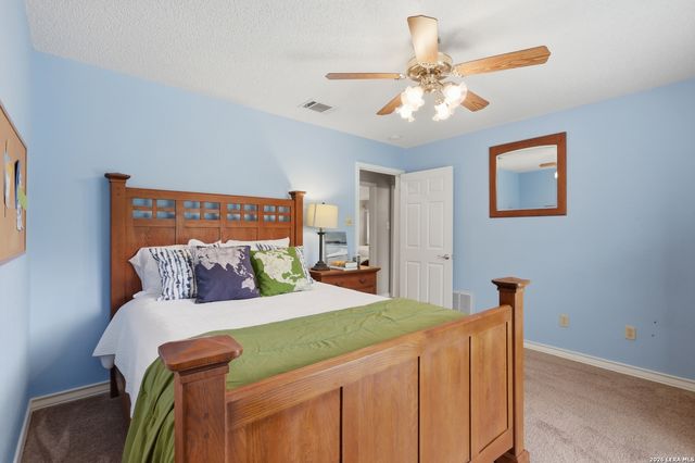 10445 Montanio Dr, New Braunfels, TX 78132
