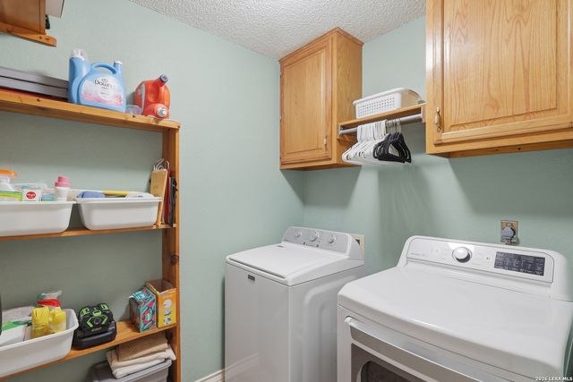 10445 Montanio Dr, New Braunfels, TX 78132