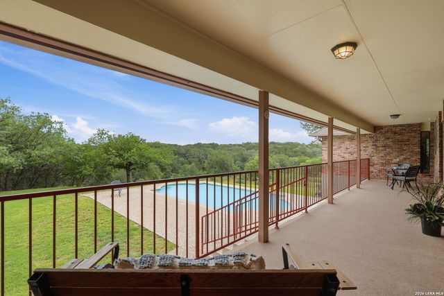 10445 Montanio Dr, New Braunfels, TX 78132
