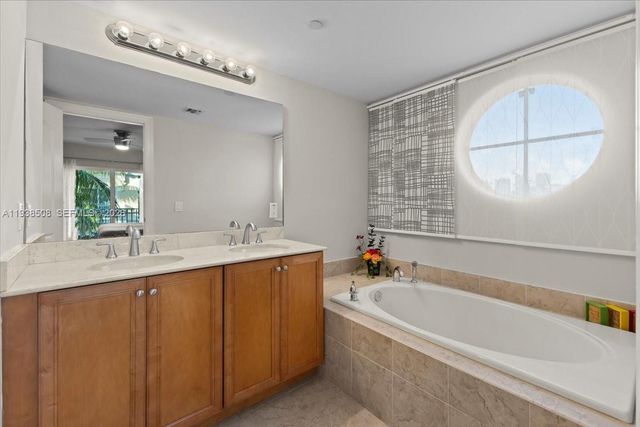 630 SE 15th St 3, Fort Lauderdale, FL 33316