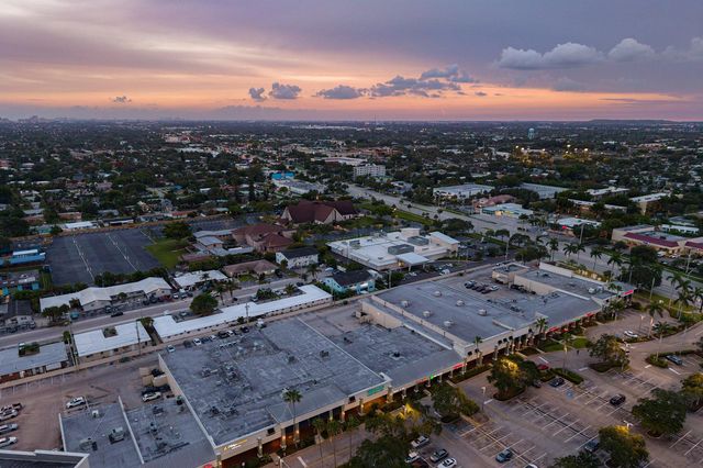 1001 SE 3rd Street, Deerfield Beach, FL 33441