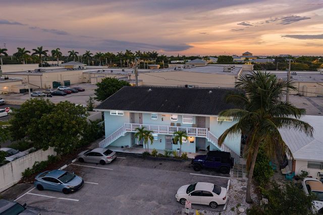 1001 SE 3rd Street, Deerfield Beach, FL 33441