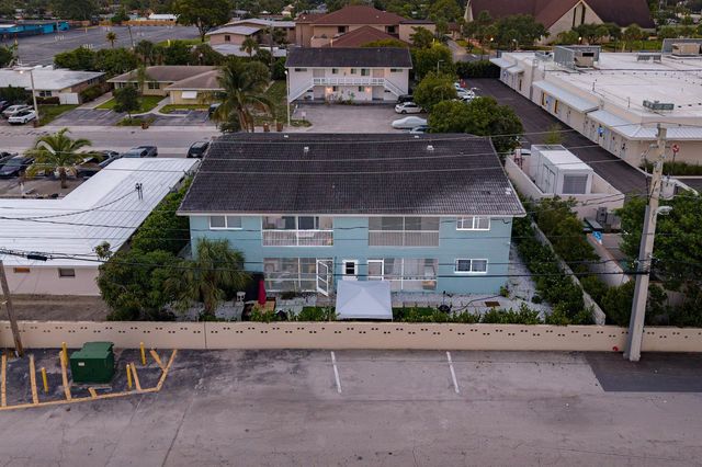 1001 SE 3rd Street, Deerfield Beach, FL 33441