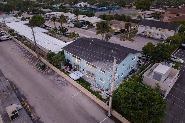 1001 SE 3rd Street, Deerfield Beach, FL 33441