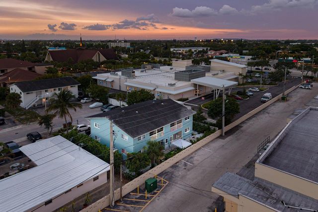 1001 SE 3rd Street, Deerfield Beach, FL 33441
