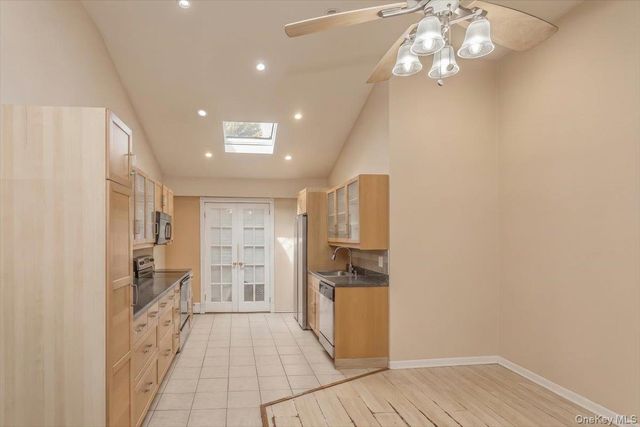 14 Lurcott Lane, Central Islip, NY 11722
