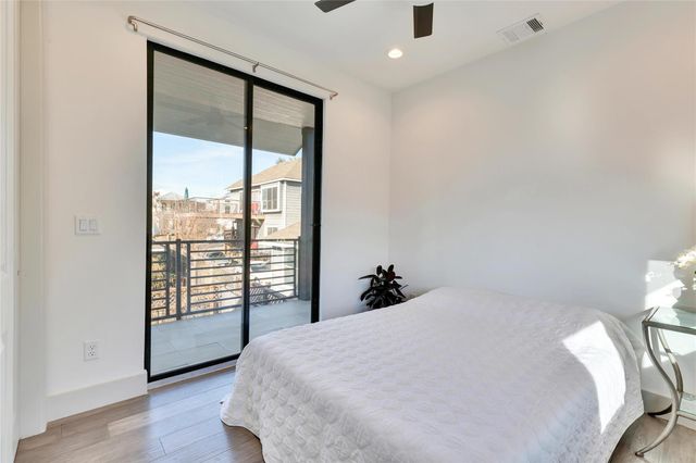 2105 Pennsylvania Ave 2, Austin, TX 78702