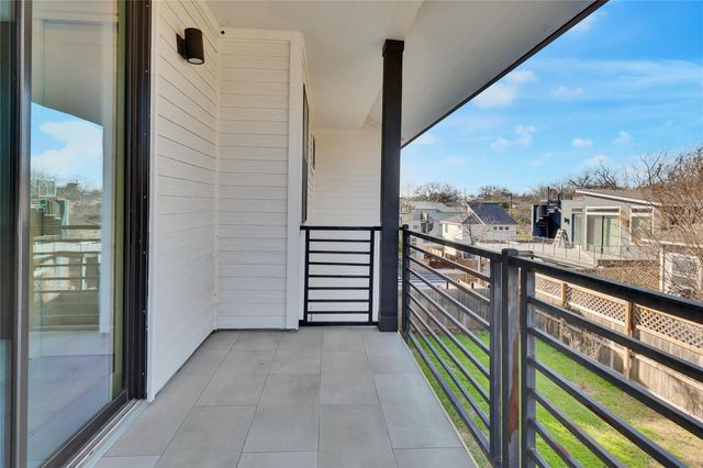 2105 Pennsylvania Ave 2, Austin, TX 78702