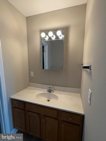 112 FORT DIX RD, Pemberton, NJ 08068