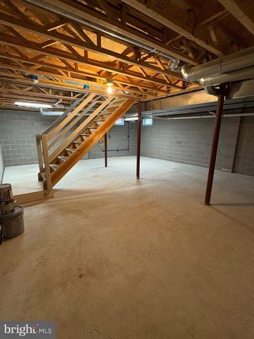 112 FORT DIX RD, Pemberton, NJ 08068