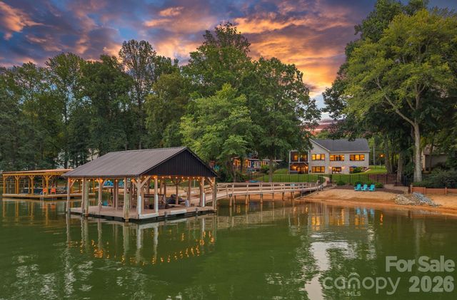 160 Malibu Road, Mooresville, NC 28117