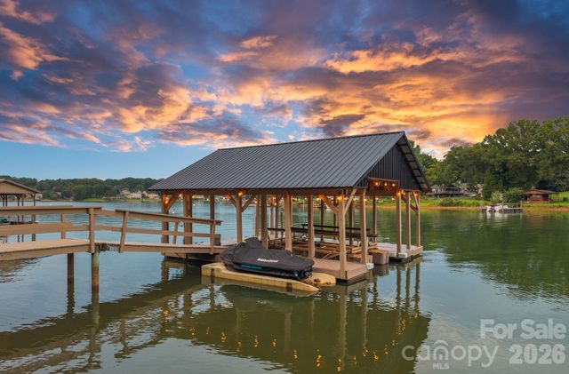 160 Malibu Road, Mooresville, NC 28117