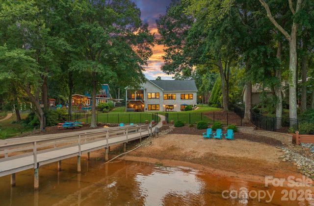 160 Malibu Road, Mooresville, NC 28117