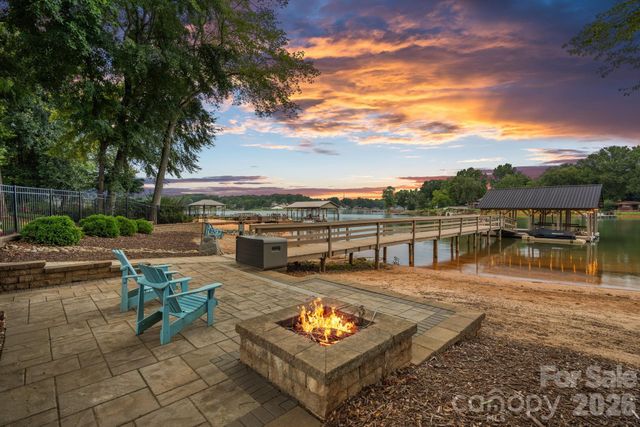 160 Malibu Road, Mooresville, NC 28117