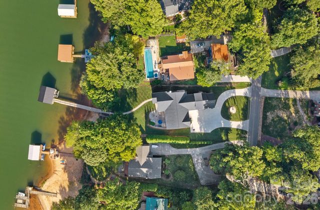 160 Malibu Road, Mooresville, NC 28117