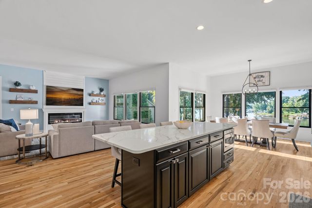 160 Malibu Road, Mooresville, NC 28117