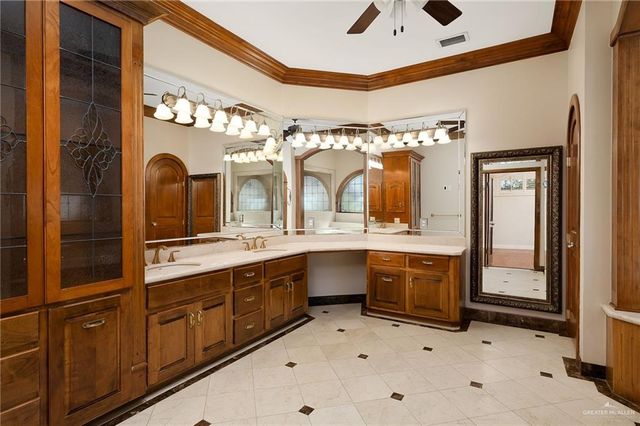 4725 Mile 6 Road, Mcallen, TX 78504