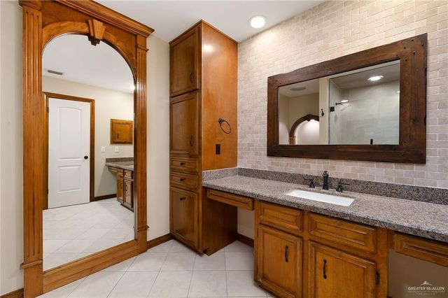 4725 Mile 6 Road, Mcallen, TX 78504