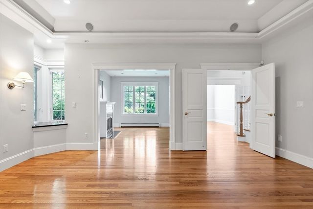 20 Eagle Dr, Mashpee, MA 02649