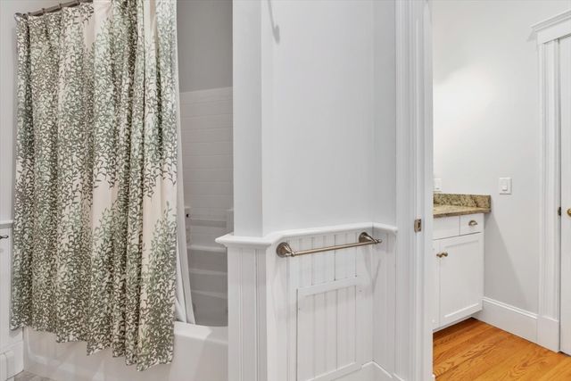 20 Eagle Dr, Mashpee, MA 02649
