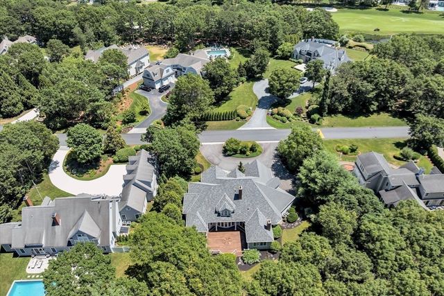 20 Eagle Dr, Mashpee, MA 02649