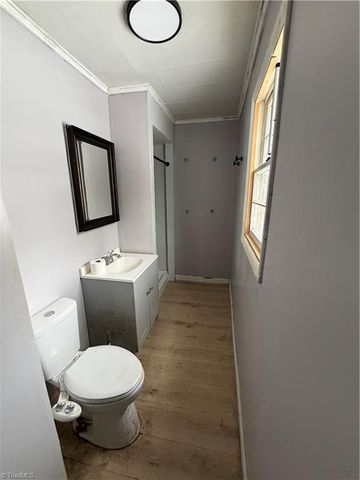 394 Stanleyville Manor Avenue, Rural Hall, NC 27045