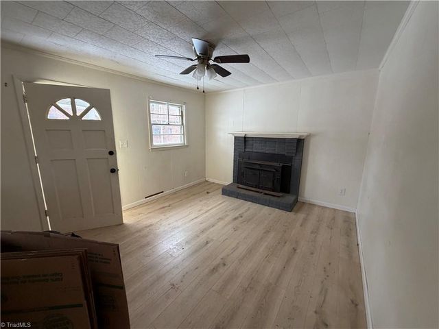 394 Stanleyville Manor Avenue, Rural Hall, NC 27045