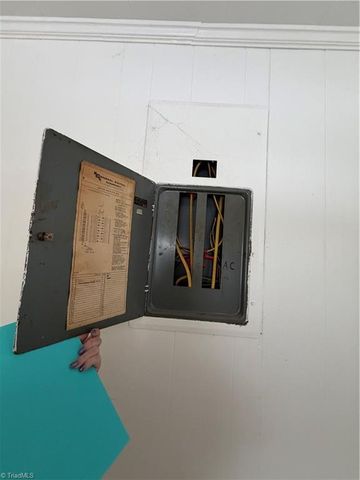 394 Stanleyville Manor Avenue, Rural Hall, NC 27045