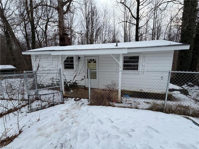 394 Stanleyville Manor Avenue, Rural Hall, NC 27045