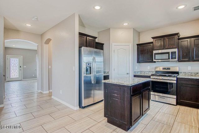 13490 COLDHAM Street, El Paso, TX 79928
