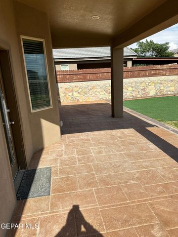 13490 COLDHAM Street, El Paso, TX 79928