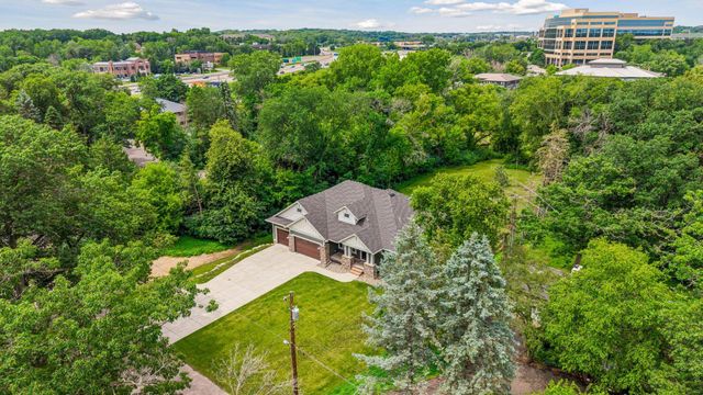 19 Westwood Road, Minnetonka, MN 55305
