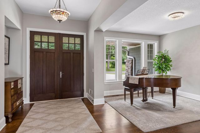 19 Westwood Road, Minnetonka, MN 55305