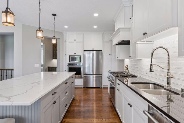 19 Westwood Road, Minnetonka, MN 55305