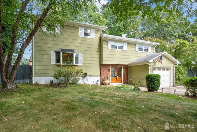 17 David Drive, North Brunswick, NJ 08902