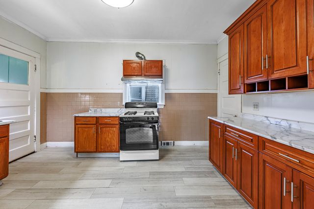 316 S 2nd Avenue, Maywood, IL 60153