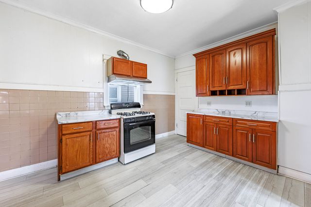 316 S 2nd Avenue, Maywood, IL 60153