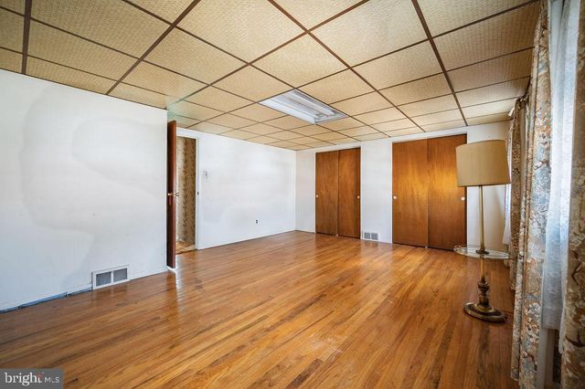 12322 WYNDOM RD, Philadelphia, PA 19154