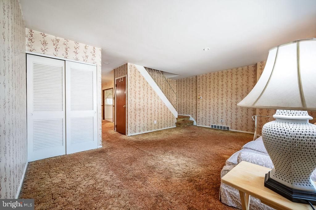12322 WYNDOM RD, Philadelphia, PA 19154