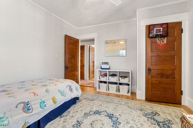 21 Chandler St, Haverhill, MA 01835