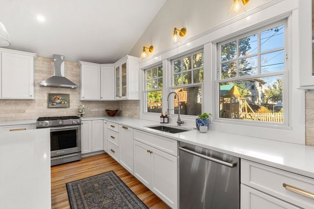 21 Chandler St, Haverhill, MA 01835