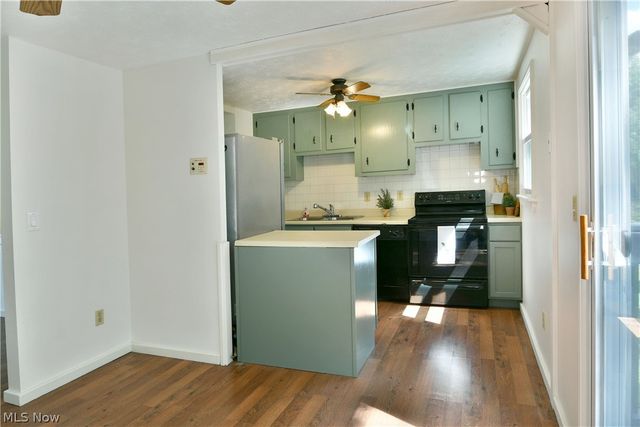 3678 Oakview Drive, Girard, OH 44420