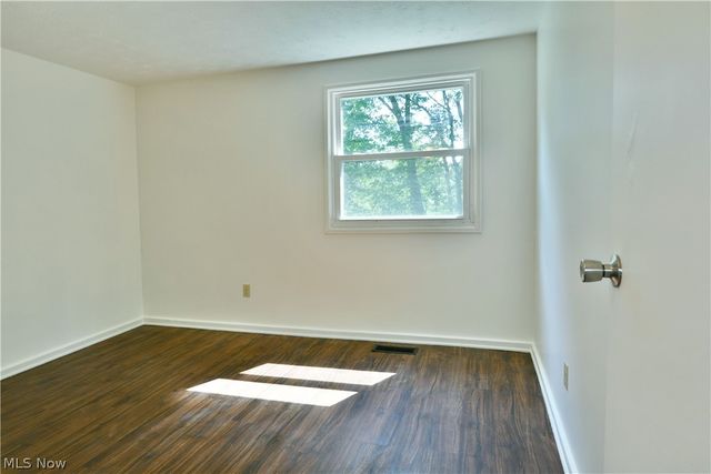 3678 Oakview Drive, Girard, OH 44420