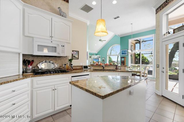 953 SHIPWATCH Drive E, Jacksonville, FL 32225